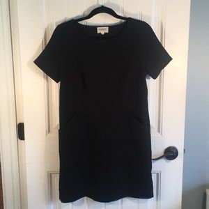 Never been worn - Black shift dress by Everly